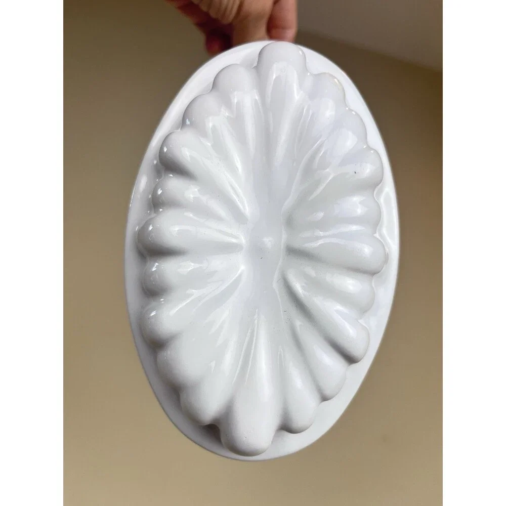 Vintage Dutch White Enamelware Jello Pudding Mold W/ Hanger Cottage Kitchen Home